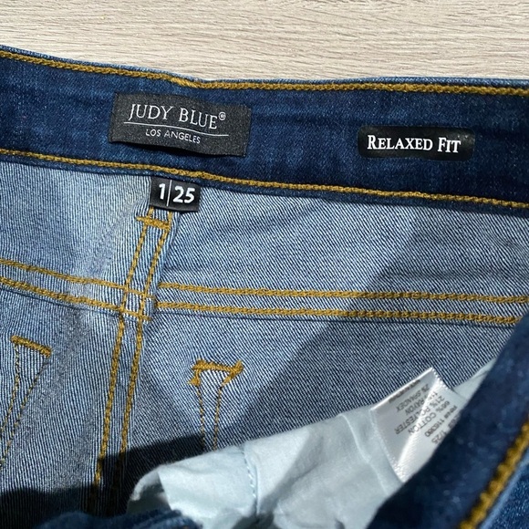 Judy Blue‎ Relaxed Fit Angie Straight Leg Distressed Jeans JB82102DK Size 1/25 - Picture 6 of 9